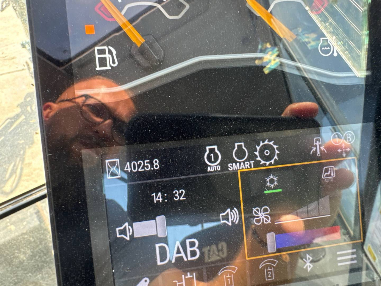 CAT 308CR - Гусеничний екскаватор: фото 5 CAT 308CR - Гусеничний екскаватор: фото 5