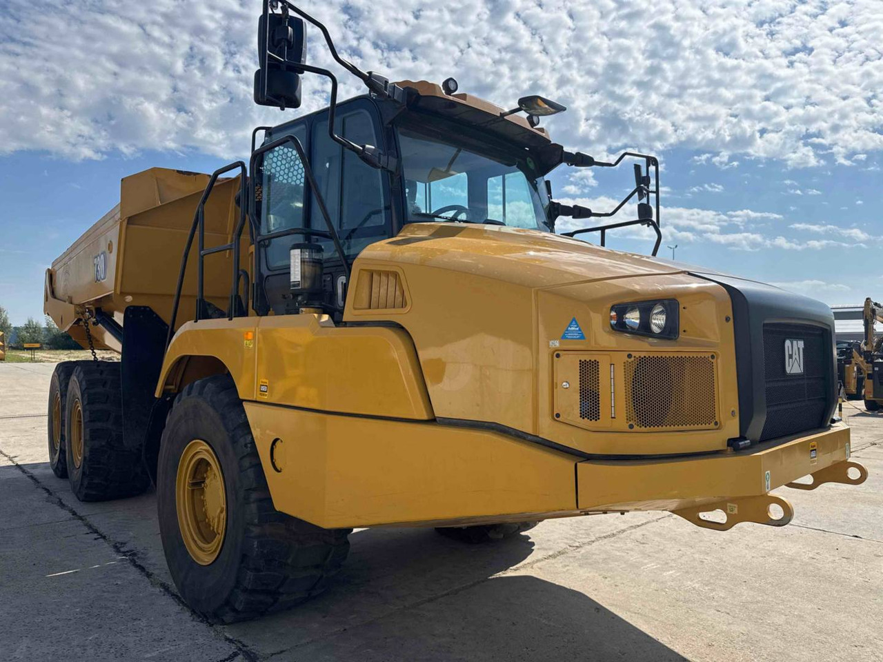 CAT 730 - Шарнірний самоскид: фото 2 CAT 730 - Шарнірний самоскид: фото 2