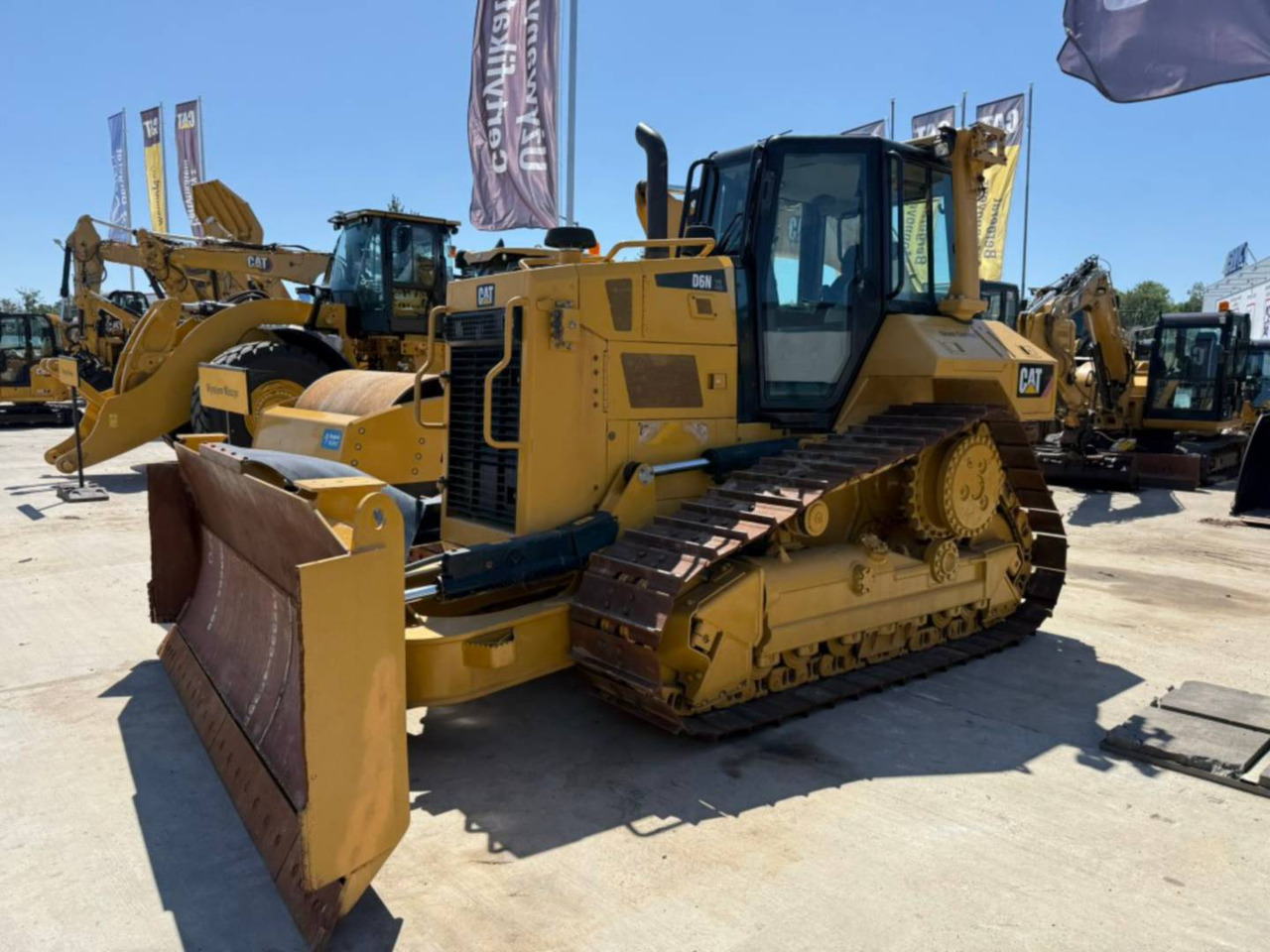 CAT D6NXL - Бульдозер: фото 1 CAT D6NXL - Бульдозер: фото 1