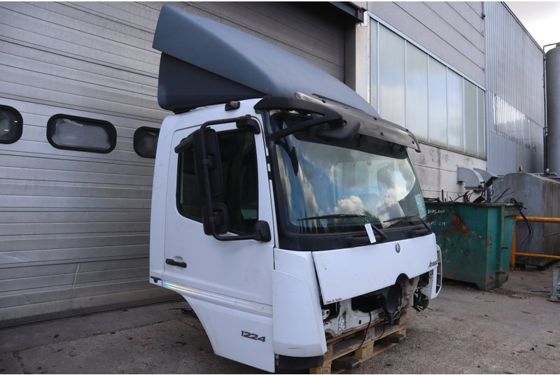 Mercedes-Benz ATEGO MP4 6CYL - Кабіна й інтер'єр в категорії Вантажівки: фото 3 Mercedes-Benz ATEGO MP4 6CYL - Кабіна й інтер'єр в категорії Вантажівки: фото 3