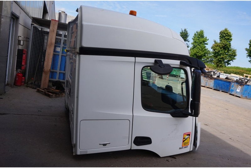 Mercedes-Benz L-STREAMSPACE 2.3MM 320 TUNNEL - Кабіна й інтер'єр в категорії Вантажівки: фото 3 Mercedes-Benz L-STREAMSPACE 2.3MM 320 TUNNEL - Кабіна й інтер'єр в категорії Вантажівки: фото 3