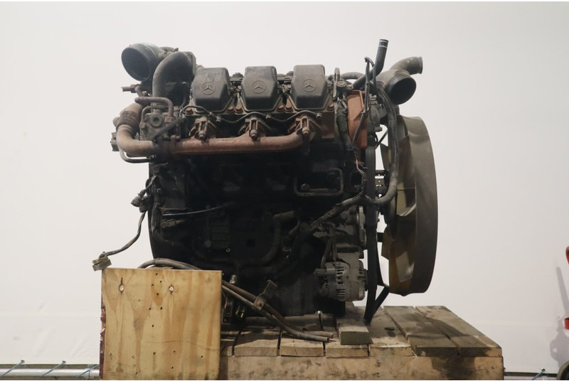 Mercedes-Benz OM501LA EURO3 410PS - Двигун в категорії Вантажівки: фото 1 Mercedes-Benz OM501LA EURO3 410PS - Двигун в категорії Вантажівки: фото 1