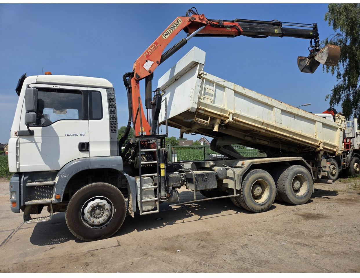 MAN TGA 26.350 6X4 BORDMATIC TIPPER CRANE PALFINGER PK15500 - Самоскид вантажівка, Вантажівка з маніпулятором: фото 3 MAN TGA 26.350 6X4 BORDMATIC TIPPER CRANE PALFINGER PK15500 - Самоскид вантажівка, Вантажівка з маніпулятором: фото 3