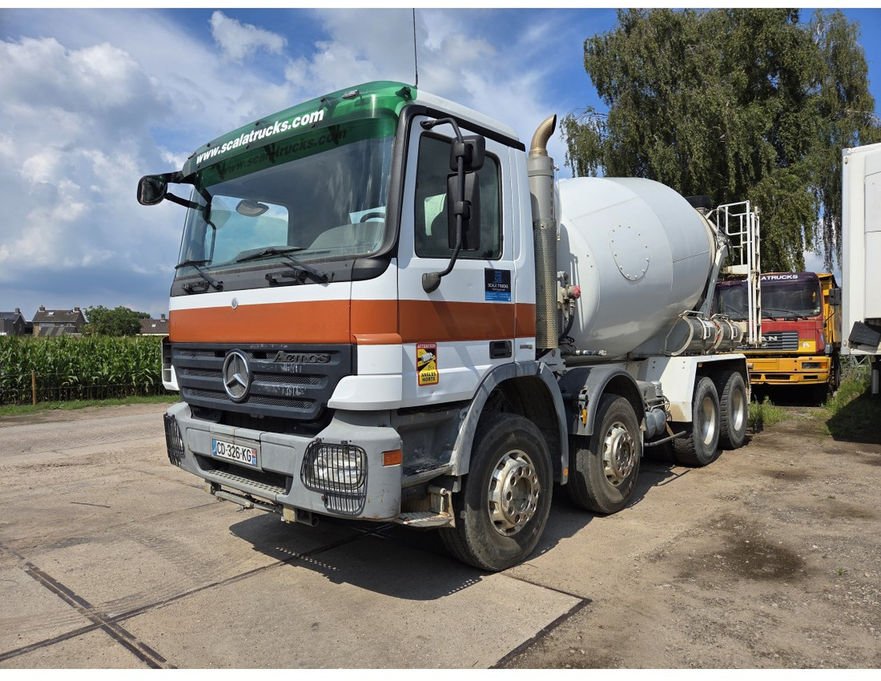 Mercedes 3241 concrete mixer truck 8x4 9m3 - Автобетонозмішувач: фото 1 Mercedes 3241 concrete mixer truck 8x4 9m3 - Автобетонозмішувач: фото 1
