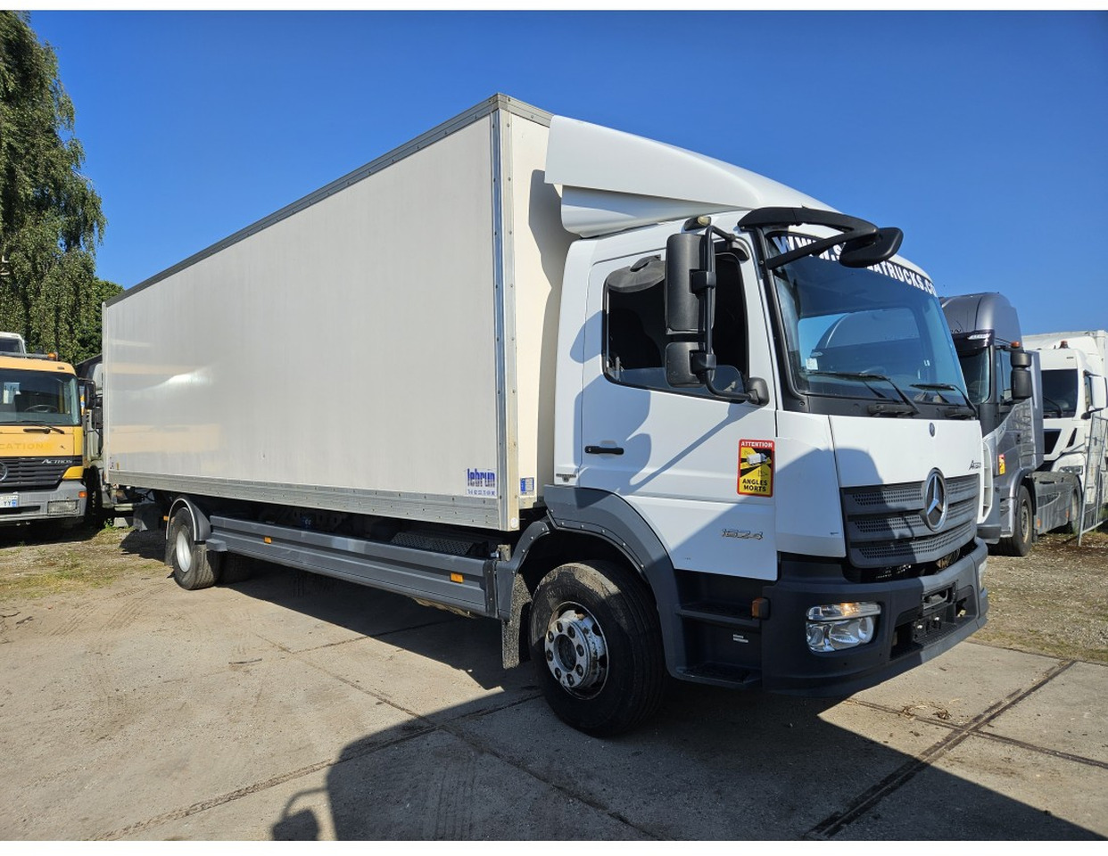 Mercedes-Benz Atego 1624 Euro 6 Closed Box Loading lift very clean - Вантажівка з закритим кузовом: фото 2 Mercedes-Benz Atego 1624 Euro 6 Closed Box Loading lift very clean - Вантажівка з закритим кузовом: фото 2