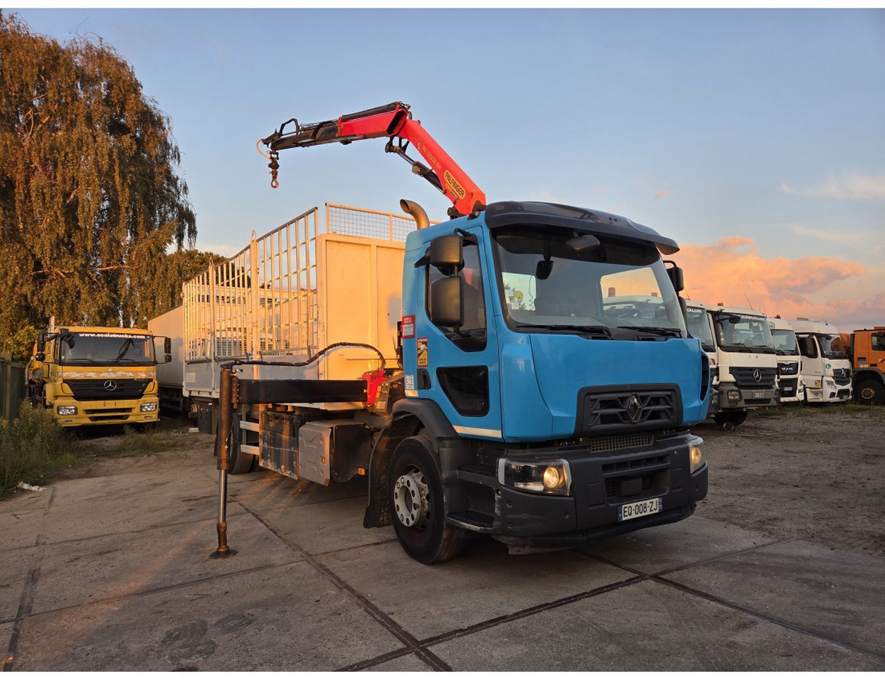 Renault C 280 4X2 Palfinger PK12002 EH Kran Crane Remote Control Automat flatbed truck - Бортова вантажівка/ Платформа, Вантажівка з маніпулятором: фото 4 Renault C 280 4X2 Palfinger PK12002 EH Kran Crane Remote Control Automat flatbed truck - Бортова вантажівка/ Платформа, Вантажівка з маніпулятором: фото 4