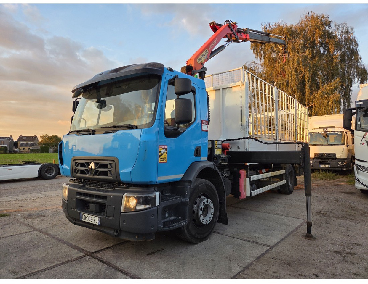 Renault C 280 4X2 Palfinger PK12002 EH Kran Crane Remote Control Automat flatbed truck - Бортова вантажівка/ Платформа, Вантажівка з маніпулятором: фото 1 Renault C 280 4X2 Palfinger PK12002 EH Kran Crane Remote Control Automat flatbed truck - Бортова вантажівка/ Платформа, Вантажівка з маніпулятором: фото 1