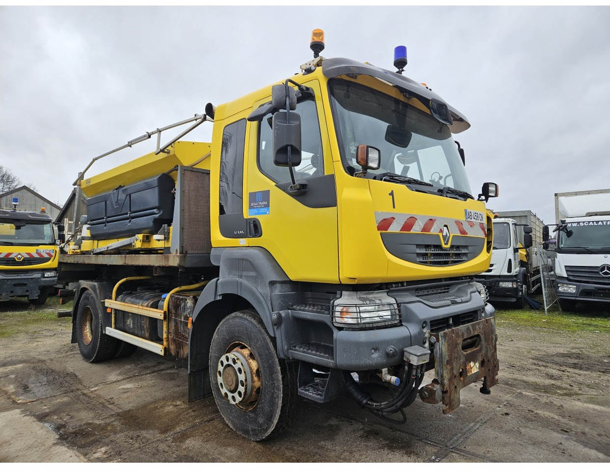 Renault Kerax 450 4x4 Salt spreader Gritter - Самоскид вантажівка: фото 3 Renault Kerax 450 4x4 Salt spreader Gritter - Самоскид вантажівка: фото 3