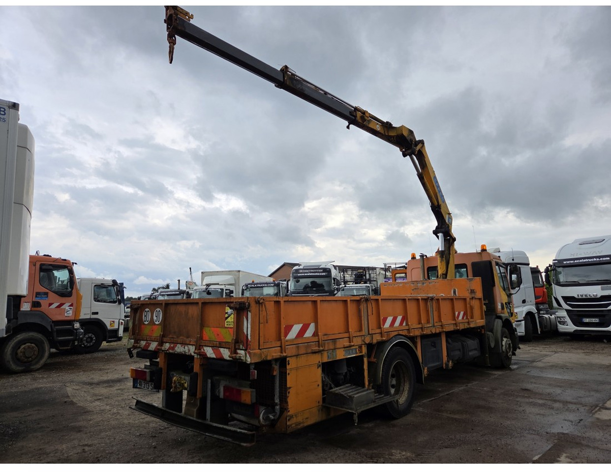 Renault Premium 300 MECHANICAL PUMP OPEN BOX COMPRESSOR CRANE EFFER 140/2S - Бортова вантажівка/ Платформа, Вантажівка з маніпулятором: фото 2 Renault Premium 300 MECHANICAL PUMP OPEN BOX COMPRESSOR CRANE EFFER 140/2S - Бортова вантажівка/ Платформа, Вантажівка з маніпулятором: фото 2