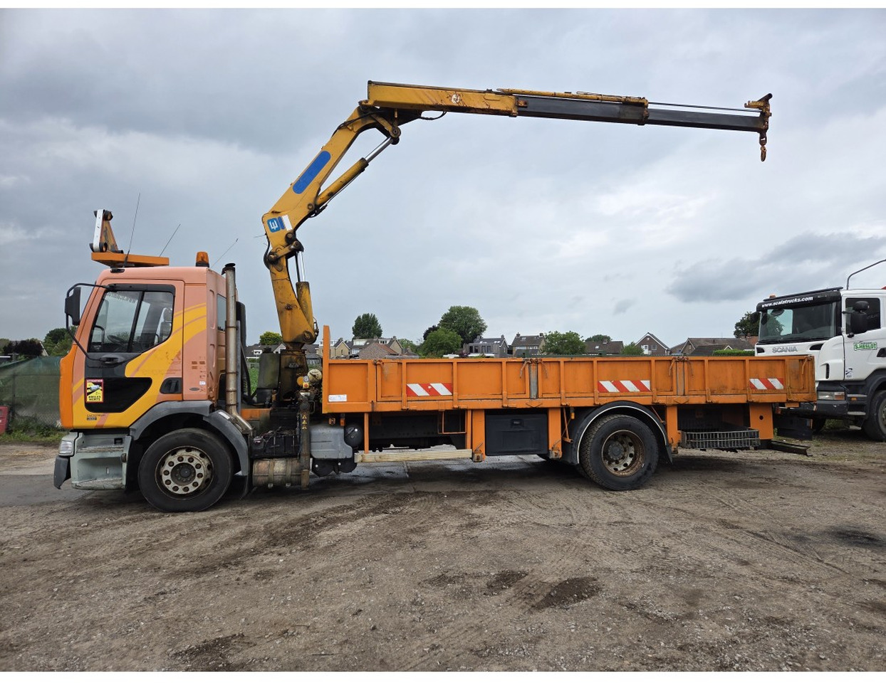 Renault Premium 300 MECHANICAL PUMP OPEN BOX COMPRESSOR CRANE EFFER 140/2S - Бортова вантажівка/ Платформа, Вантажівка з маніпулятором: фото 3 Renault Premium 300 MECHANICAL PUMP OPEN BOX COMPRESSOR CRANE EFFER 140/2S - Бортова вантажівка/ Платформа, Вантажівка з маніпулятором: фото 3