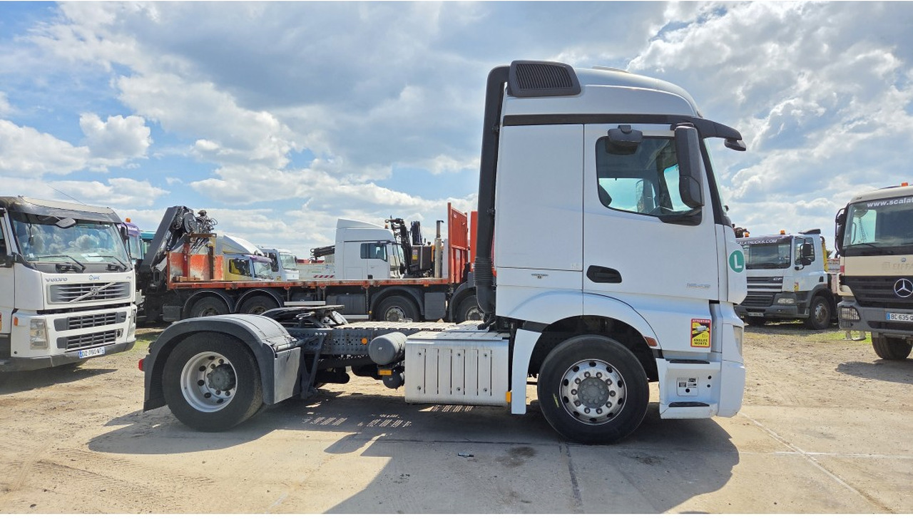 Mercedes Actros 1843 4X2 StreamSpace Retarder Parking Air conditioning PTO - Тягач: фото 4 Mercedes Actros 1843 4X2 StreamSpace Retarder Parking Air conditioning PTO - Тягач: фото 4