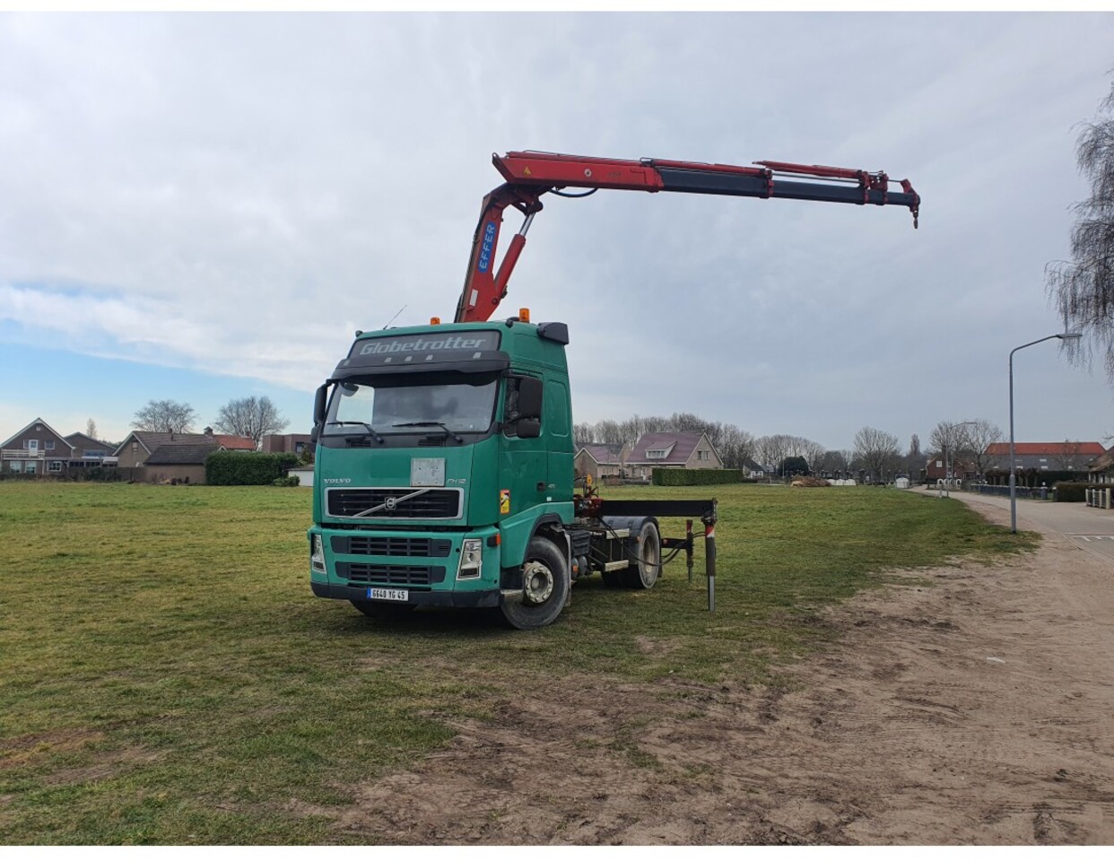 VOLVO FH 420 4X2 EURO 3 CRANE EFFER 25T 13M REMOTE CONTROL MANUAL RETARDER - Тягач: фото 1 VOLVO FH 420 4X2 EURO 3 CRANE EFFER 25T 13M REMOTE CONTROL MANUAL RETARDER - Тягач: фото 1