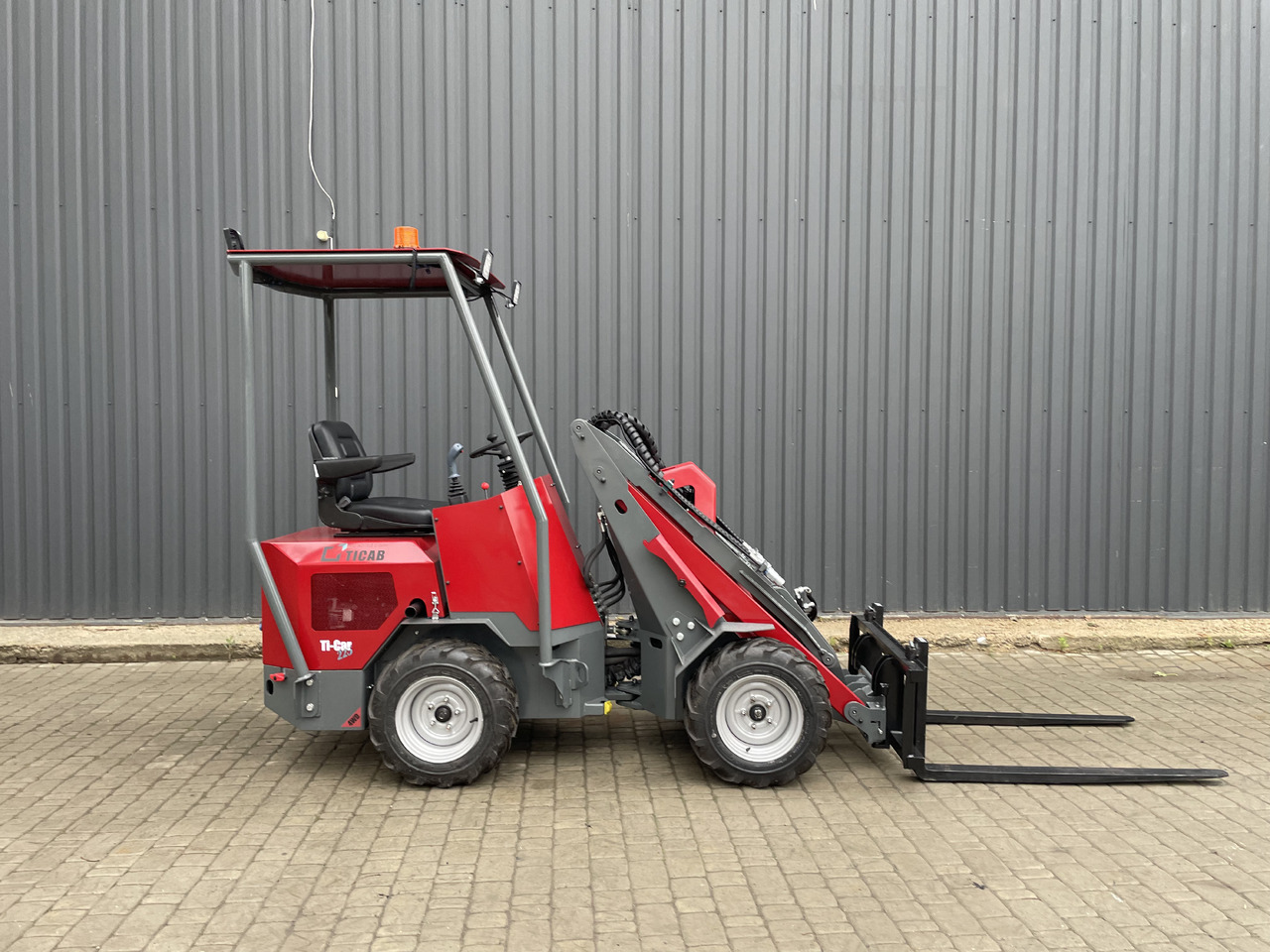 TICAB Multifunctional Mini Loader, Compact Wheel Loader, Manufacturer! - Дизельний навантажувач: фото 5 TICAB Multifunctional Mini Loader, Compact Wheel Loader, Manufacturer! - Дизельний навантажувач: фото 5