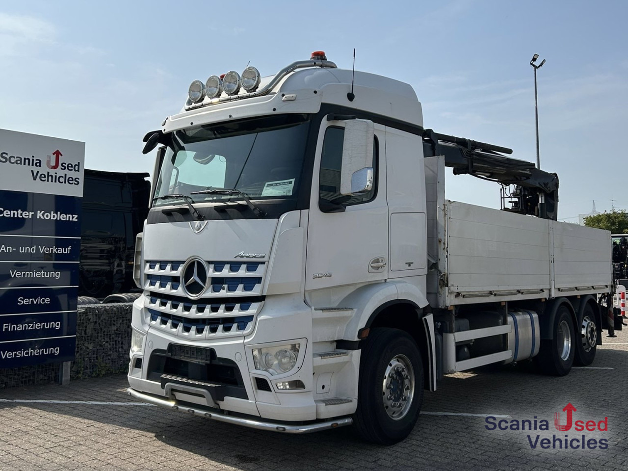 MERCEDES-BENZ Arocs 2545 - 6x2 - HIAB 166K PRO mit Steinzange - Бортова вантажівка/ Платформа, Вантажівка з маніпулятором: фото 1 MERCEDES-BENZ Arocs 2545 - 6x2 - HIAB 166K PRO mit Steinzange - Бортова вантажівка/ Платформа, Вантажівка з маніпулятором: фото 1