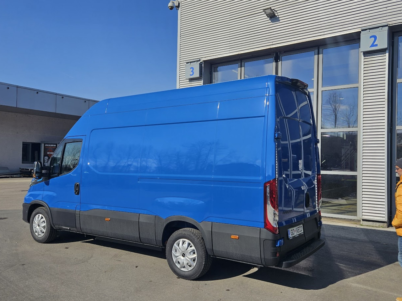 IVECO Daily 35 C 18H - Пасажирський фургон, Електричний фургон: фото 2 IVECO Daily 35 C 18H - Пасажирський фургон, Електричний фургон: фото 2