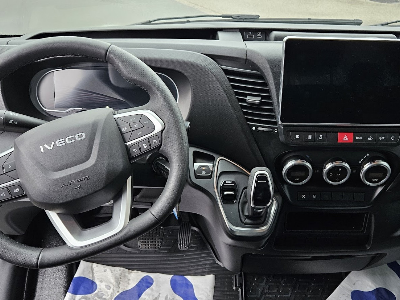 IVECO Daily 35S14A8 - Суцільнометалевий фургон: фото 5 IVECO Daily 35S14A8 - Суцільнометалевий фургон: фото 5