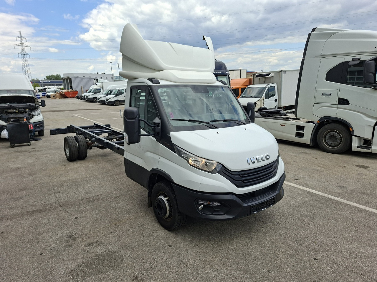 IVECO Daily 70C18H - Вантажівка шасі: фото 2 IVECO Daily 70C18H - Вантажівка шасі: фото 2