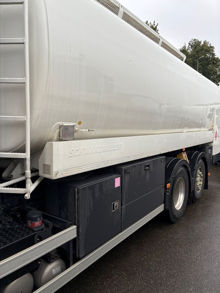 Renault T460 6x2, E6, ADR, Diesel/Benzin, Schwarzmueller - Вантажівка цистерна: фото 4 Renault T460 6x2, E6, ADR, Diesel/Benzin, Schwarzmueller - Вантажівка цистерна: фото 4