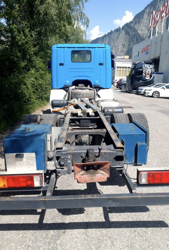 Scania R124LB 420 4x2, Euro 3 - Вантажівка шасі: фото 5 Scania R124LB 420 4x2, Euro 3 - Вантажівка шасі: фото 5