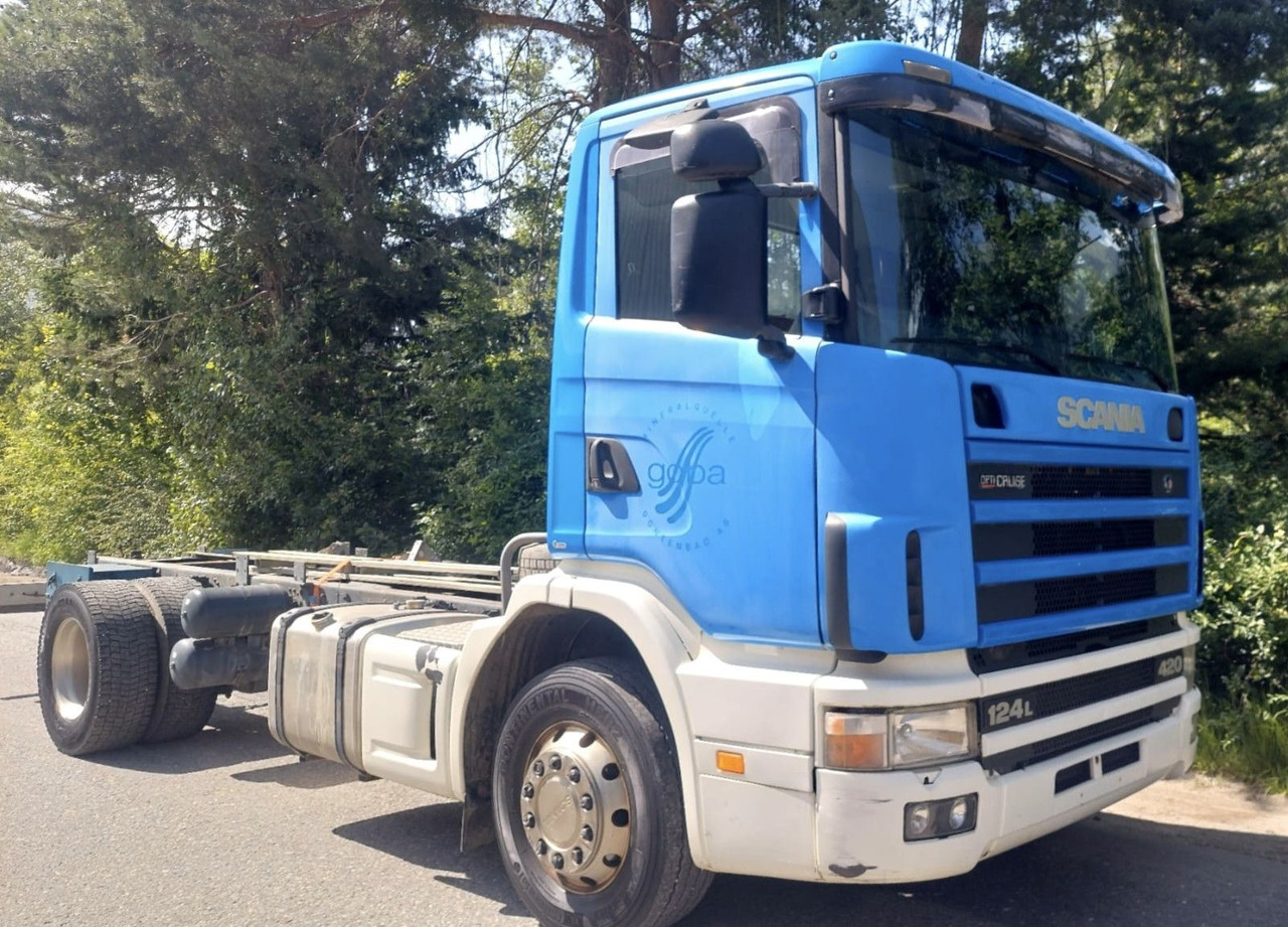 Scania R124LB 420 4x2, Euro 3 - Вантажівка шасі: фото 1 Scania R124LB 420 4x2, Euro 3 - Вантажівка шасі: фото 1