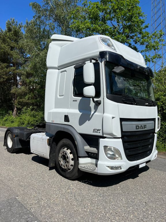 DAF CF440 FT 4x2, E6, PTO, Standklima, 10x - Тягач: фото 1 DAF CF440 FT 4x2, E6, PTO, Standklima, 10x - Тягач: фото 1