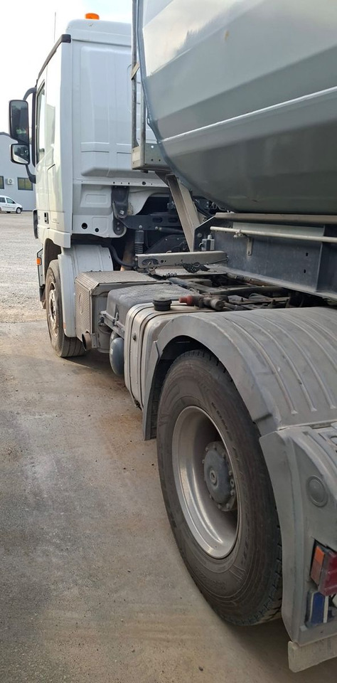 Mercedes-Benz Actros 1844 4x2, MP3, Euro 5 - Тягач: фото 4 Mercedes-Benz Actros 1844 4x2, MP3, Euro 5 - Тягач: фото 4