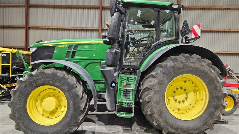 John Deere 6250R Ultimate Edition  - Трактор: фото 2 John Deere 6250R Ultimate Edition  - Трактор: фото 2