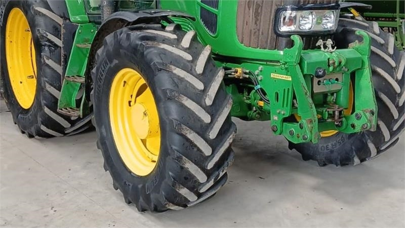 John Deere 7530 - Трактор: фото 3 John Deere 7530 - Трактор: фото 3