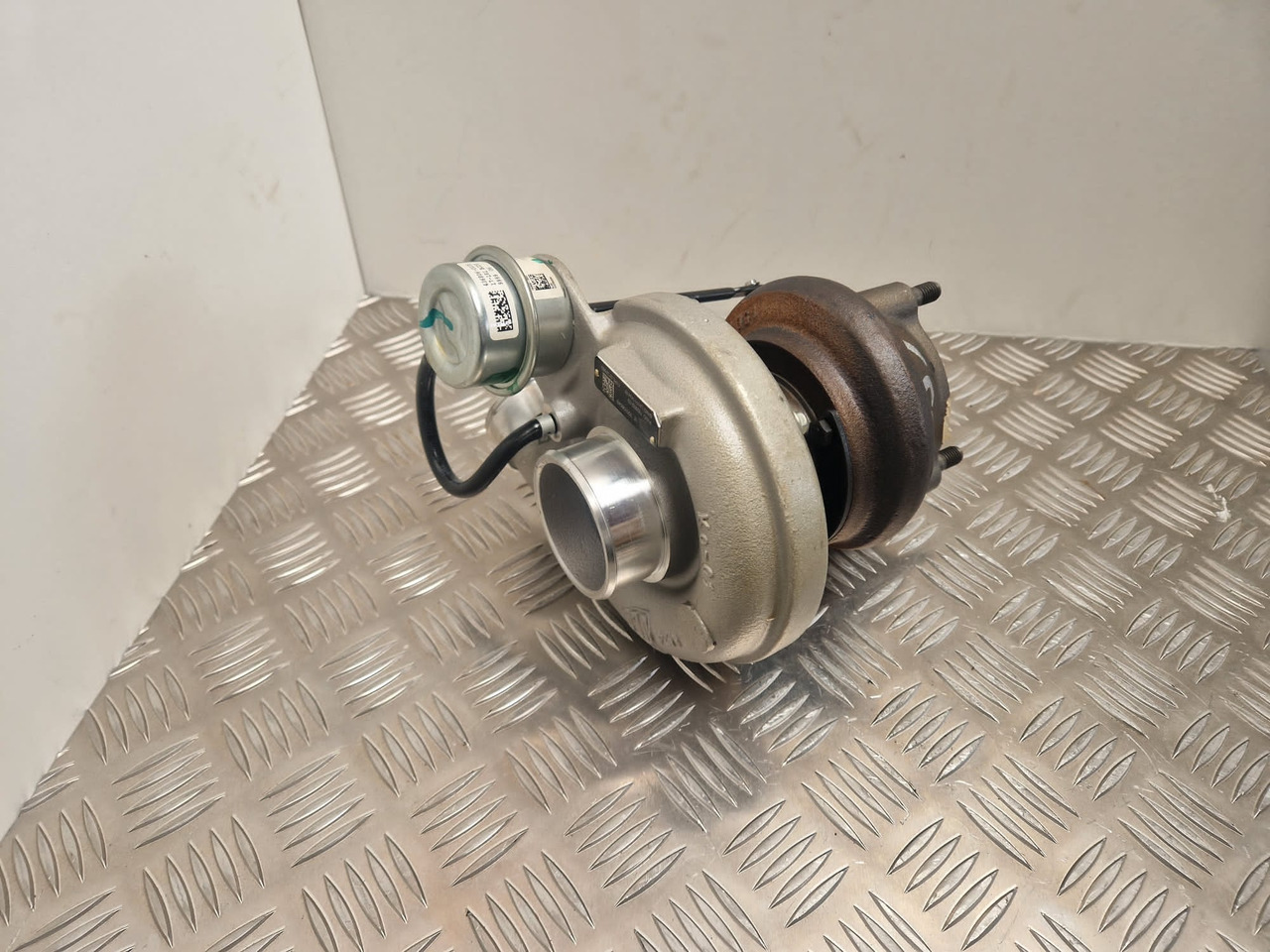 JCB turbocharger 320/06049 Garrett Turbo 762932-02 - Двигун та запчастини в категорії Будівельна техніка: фото 4 JCB turbocharger 320/06049 Garrett Turbo 762932-02 - Двигун та запчастини в категорії Будівельна техніка: фото 4