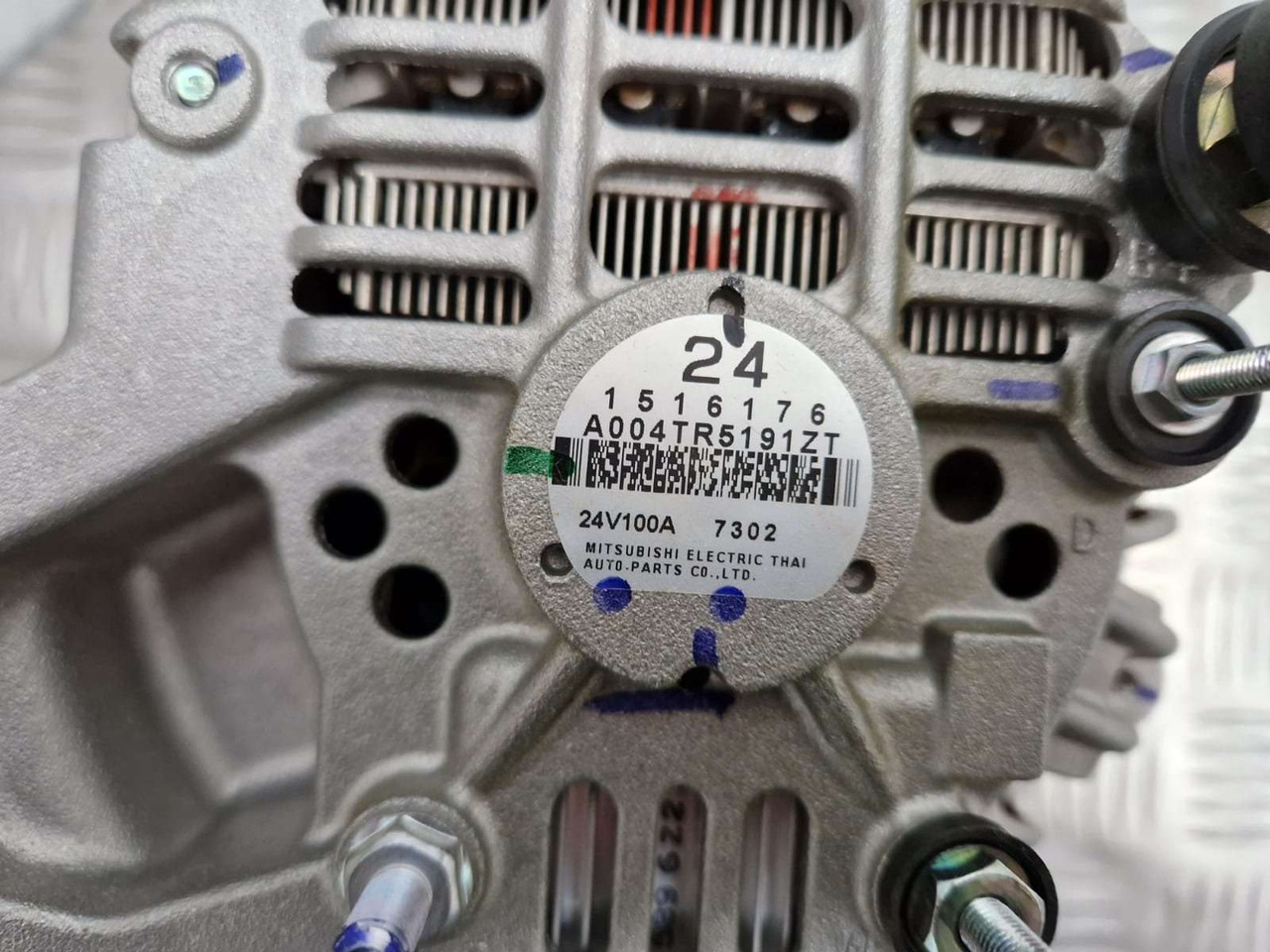 Scania Alternator 1516176 1774592 - Двигун та запчастини в категорії Будівельна техніка: фото 3 Scania Alternator 1516176 1774592 - Двигун та запчастини в категорії Будівельна техніка: фото 3