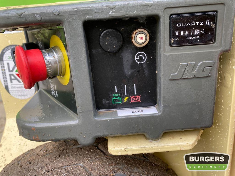 JLG 1230ES - Вертикальний щогловий підйомник: фото 4 JLG 1230ES - Вертикальний щогловий підйомник: фото 4