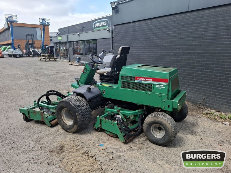 Ransomes AR250 - Газонокосарка: фото 5 Ransomes AR250 - Газонокосарка: фото 5