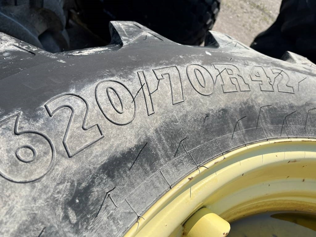 BKT 620/70R42 John Deere 7930 - Шина в категорії Сільськогосподарська техніка: фото 5 BKT 620/70R42 John Deere 7930 - Шина в категорії Сільськогосподарська техніка: фото 5