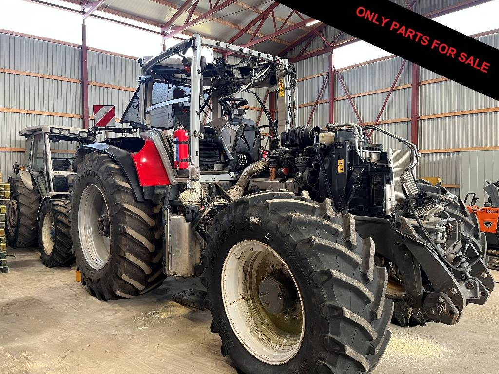 Massey Ferguson 8 S.305 Dismantled. Only spare parts - Трактор: фото 1 Massey Ferguson 8 S.305 Dismantled. Only spare parts - Трактор: фото 1