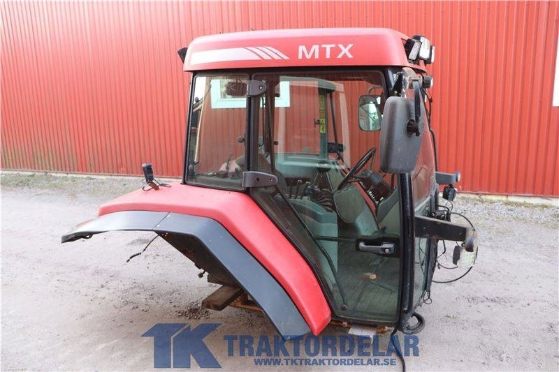 McCormick MTX 185 - Кабіна в категорії Сільськогосподарська техніка: фото 2 McCormick MTX 185 - Кабіна в категорії Сільськогосподарська техніка: фото 2