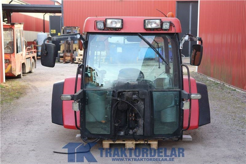 McCormick MTX 185 - Кабіна в категорії Сільськогосподарська техніка: фото 1 McCormick MTX 185 - Кабіна в категорії Сільськогосподарська техніка: фото 1