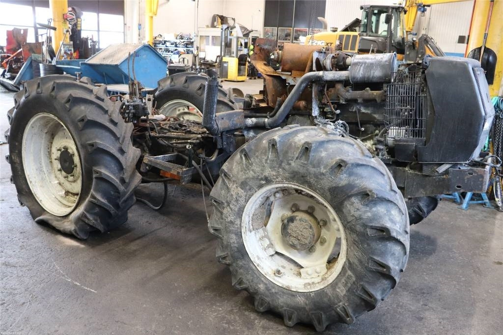 Valtra Valmet 6200 dismantled. Only spare parts - Трактор: фото 1 Valtra Valmet 6200 dismantled. Only spare parts - Трактор: фото 1