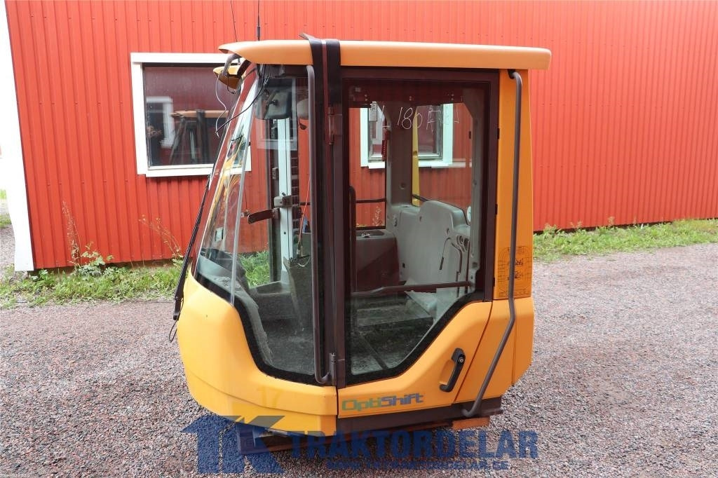 Volvo L 180 F - Кабіна в категорії Будівельна техніка: фото 2 Volvo L 180 F - Кабіна в категорії Будівельна техніка: фото 2