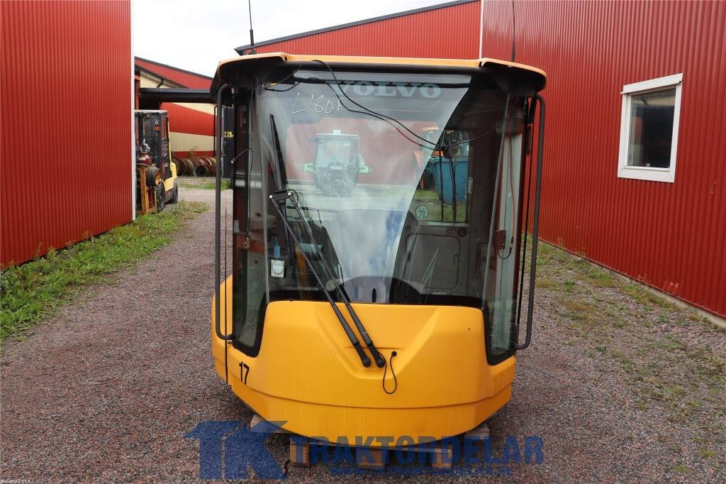 Volvo L 180 F - Кабіна в категорії Будівельна техніка: фото 1 Volvo L 180 F - Кабіна в категорії Будівельна техніка: фото 1