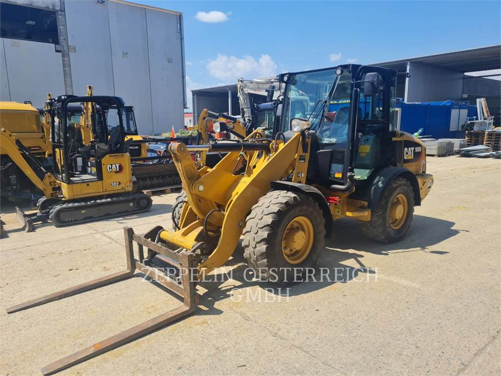 CAT 906M - Колісний навантажувач: фото 1 CAT 906M - Колісний навантажувач: фото 1