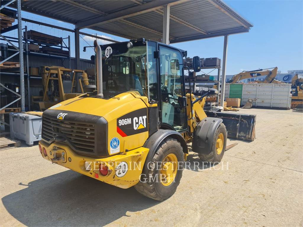 CAT 906M - Колісний навантажувач: фото 4 CAT 906M - Колісний навантажувач: фото 4