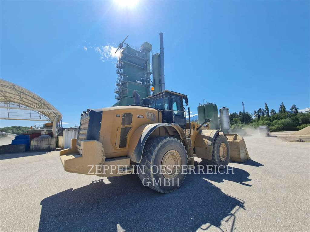 CAT 982M - Колісний навантажувач: фото 3 CAT 982M - Колісний навантажувач: фото 3