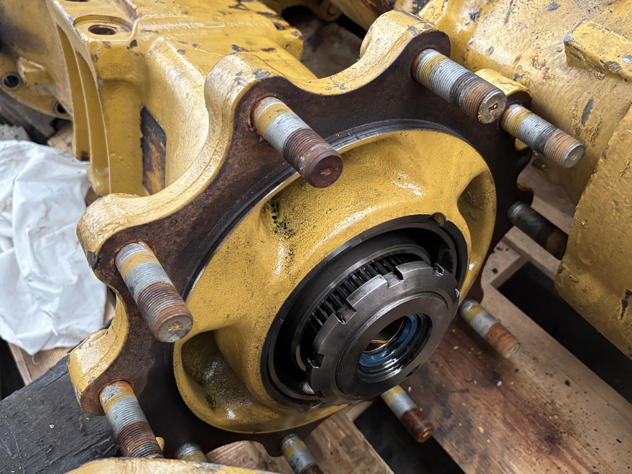 CAT CARRARO 641500 10637 Obudowa Mostu Pochwa Prawa Lewa - Вісь та запчастини в категорії Сільськогосподарська техніка: фото 2 CAT CARRARO 641500 10637 Obudowa Mostu Pochwa Prawa Lewa - Вісь та запчастини в категорії Сільськогосподарська техніка: фото 2