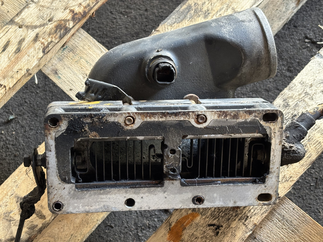 CAT Caterpillar C9 201-9765 Kolanko Wlotu Powietrza 2019765 - Впускна труба в категорії Сільськогосподарська техніка: фото 3 CAT Caterpillar C9 201-9765 Kolanko Wlotu Powietrza 2019765 - Впускна труба в категорії Сільськогосподарська техніка: фото 3