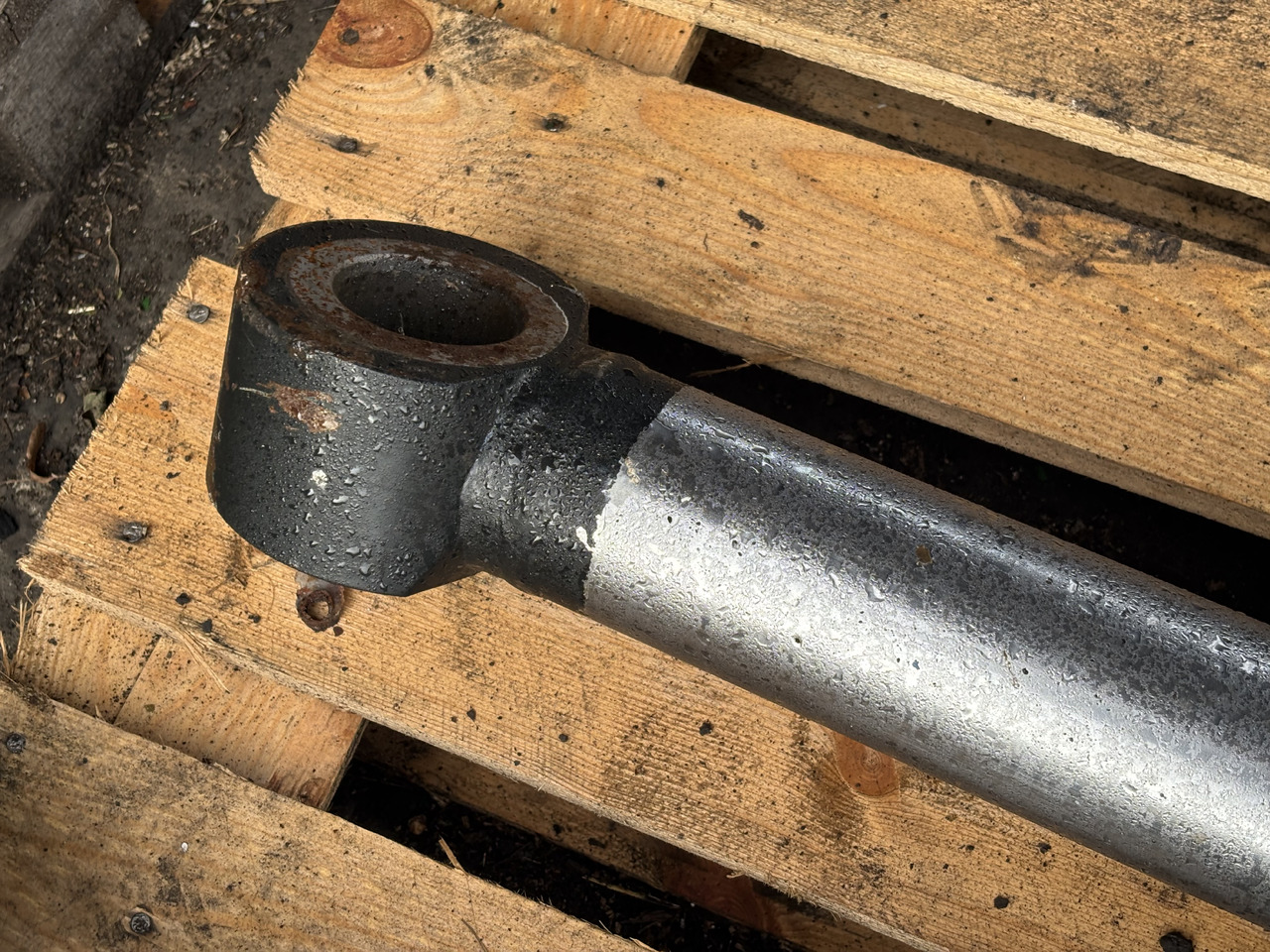 CAT Caterpillar TH336 TH 336 Siłownik Wychyłu Łyżki - Гідроциліндр в категорії Навантажувачі телескопічні: фото 4 CAT Caterpillar TH336 TH 336 Siłownik Wychyłu Łyżki - Гідроциліндр в категорії Навантажувачі телескопічні: фото 4