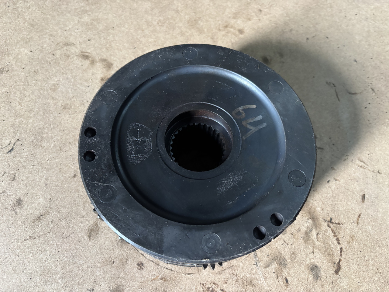 Claas AXION 830 Jarzmo Satelitów Dźwigar 0011571612 0011584502 - Диференціал в категорії Трактори: фото 4 Claas AXION 830 Jarzmo Satelitów Dźwigar 0011571612 0011584502 - Диференціал в категорії Трактори: фото 4