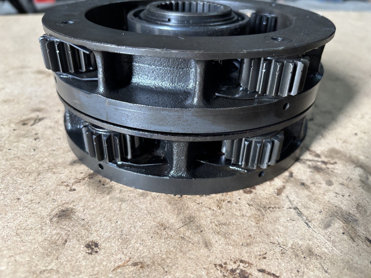 Claas AXION 830 Jarzmo Satelitów Dźwigar 0011571612 0011584502 - Диференціал в категорії Трактори: фото 3 Claas AXION 830 Jarzmo Satelitów Dźwigar 0011571612 0011584502 - Диференціал в категорії Трактори: фото 3