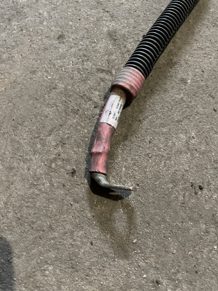 Claas Arion 550-520 650-620 - kabel przewód eletryczny alternator - rozrusznik 0021505462 - Кабелі/ Дроти в категорії Трактори: фото 2 Claas Arion 550-520 650-620 - kabel przewód eletryczny alternator - rozrusznik 0021505462 - Кабелі/ Дроти в категорії Трактори: фото 2