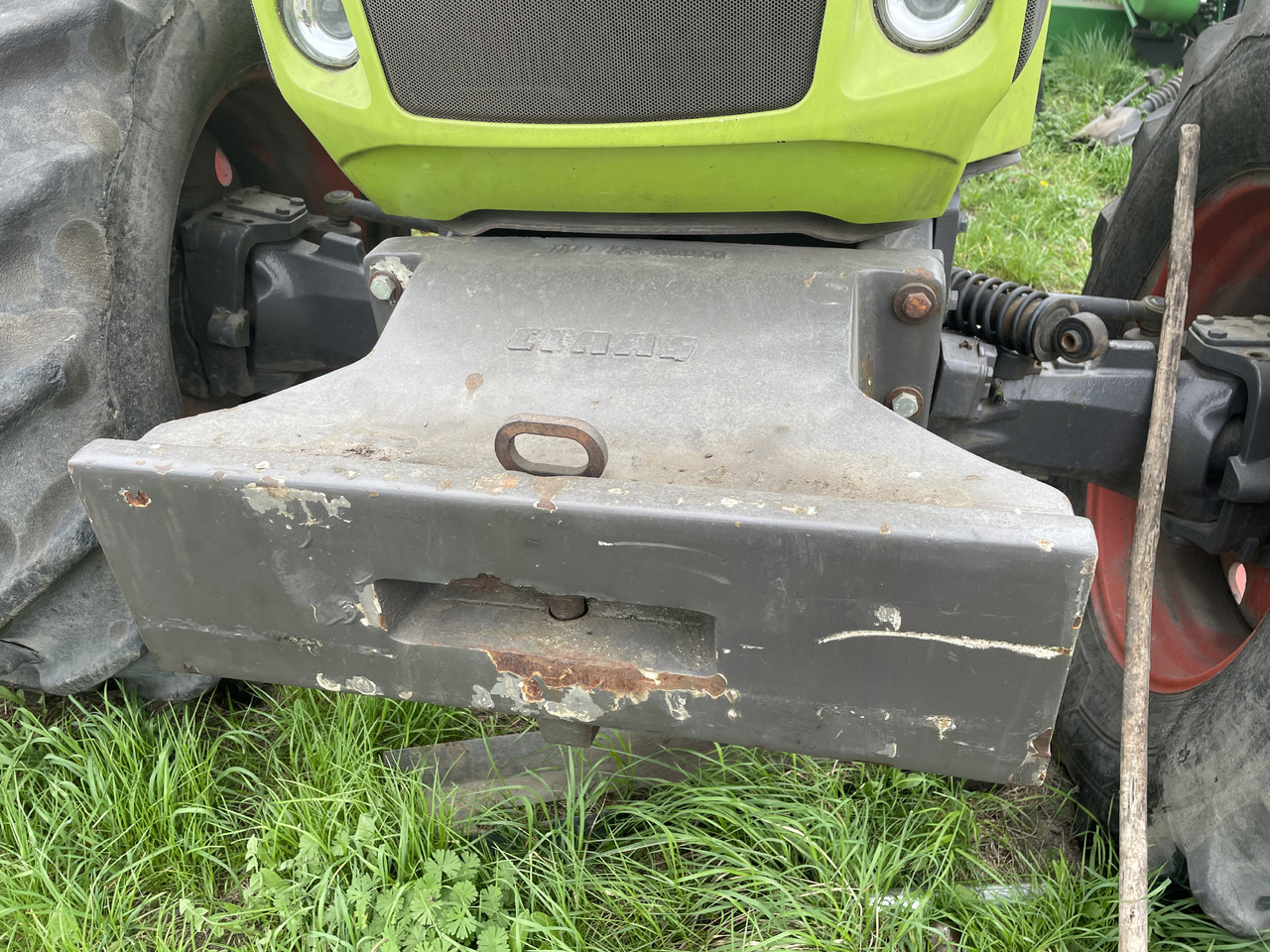 Claas Axion 810-850 - mocowanie obciążników obciążnik 560kg 0011094731 - Противага: фото 1 Claas Axion 810-850 - mocowanie obciążników obciążnik 560kg 0011094731 - Противага: фото 1