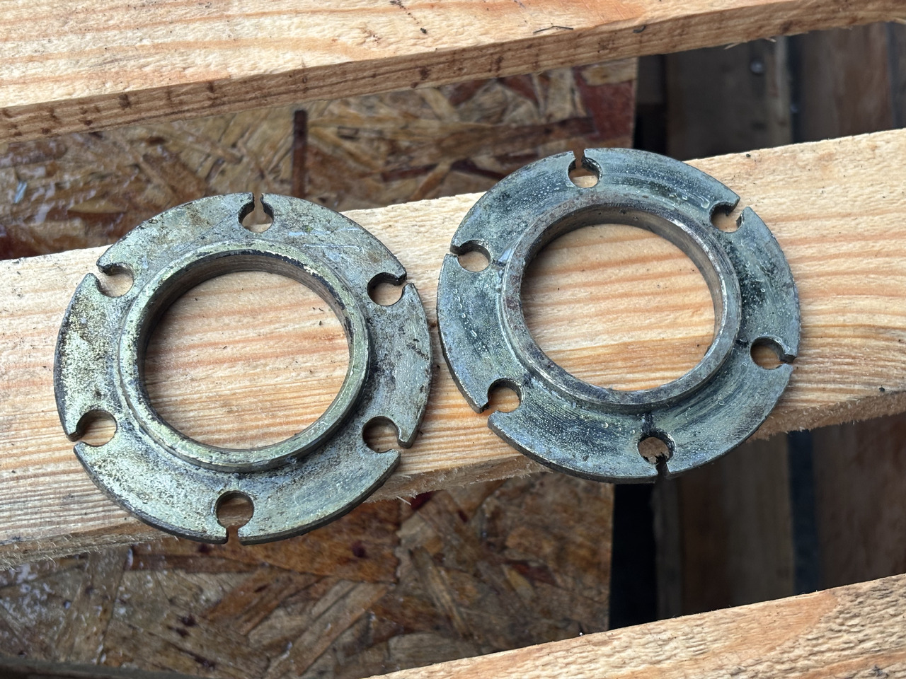 Claas Conspeed 8 75 FC Tuleja Koła Zębatego Ślimaka Wciągającego 0009950670 00 0995 067 0 - Коробка передач та запчастини в категорії Сільськогосподарська техніка: фото 1 Claas Conspeed 8 75 FC Tuleja Koła Zębatego Ślimaka Wciągającego 0009950670 00 0995 067 0 - Коробка передач та запчастини в категорії Сільськогосподарська техніка: фото 1